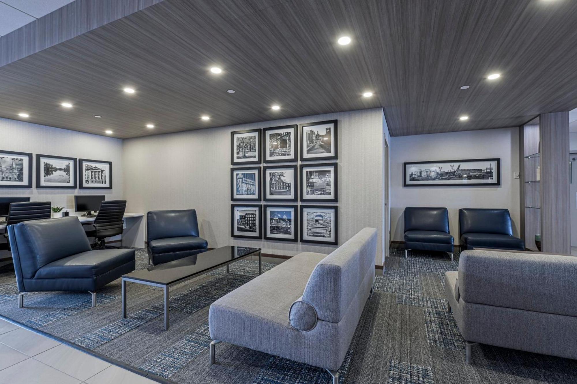 Holiday Inn Express Hotel & Suites Saint - Hyacinthe By Ihg Exterior foto